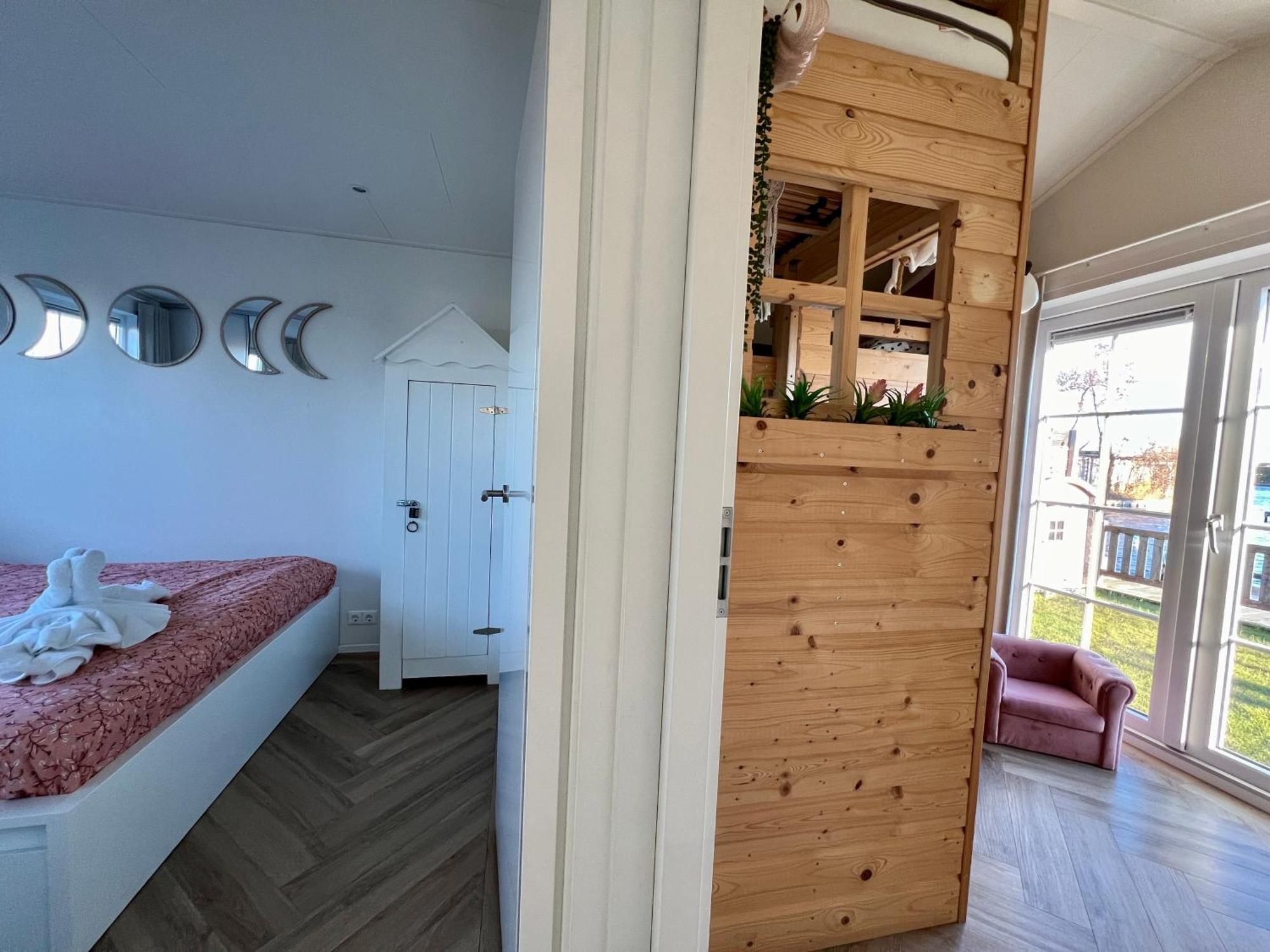 New - Private Residence With Sauna - On A Lake Near Amsterdam Vinkeveen Eksteriør billede
